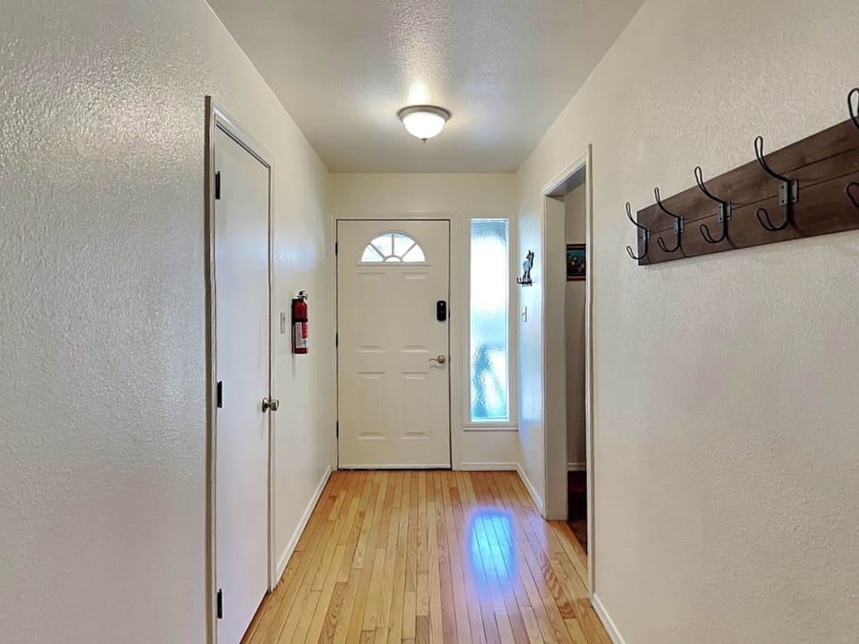 House (3 Bedrooms) | Property amenity