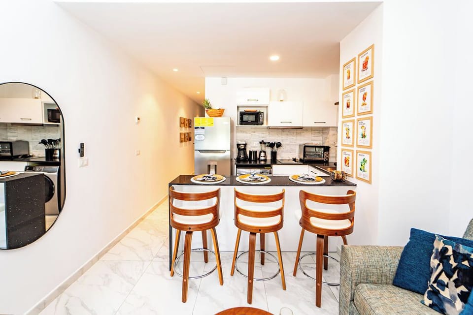 Aqua Vibe · 1BR Swim-Out Suite · Cana Rock Star (2425)