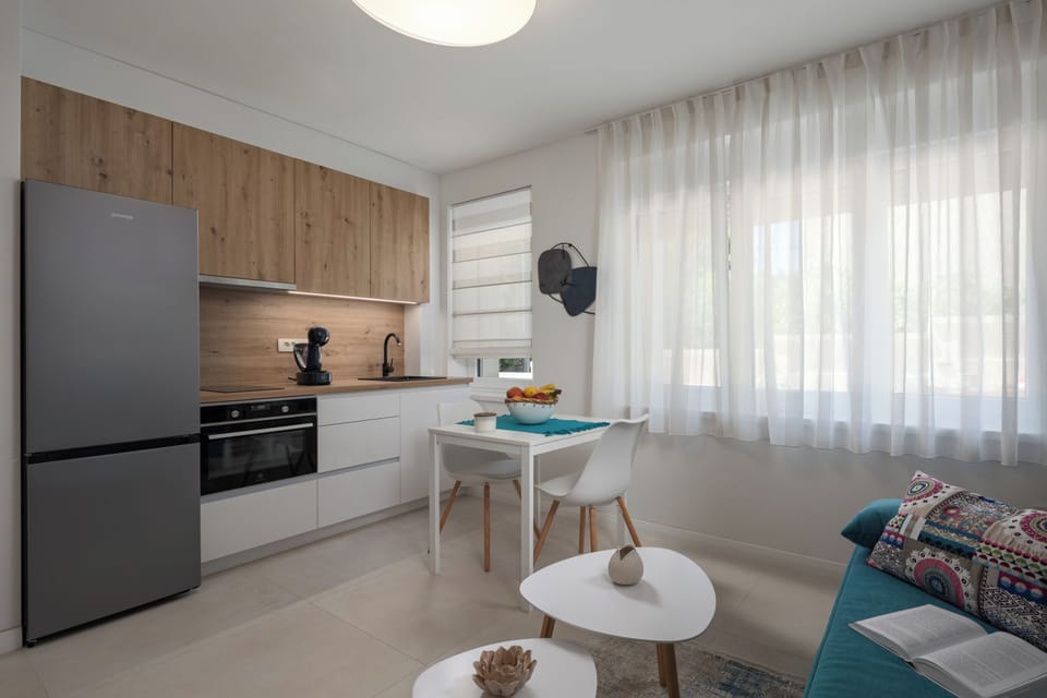 Kitchen and dining area