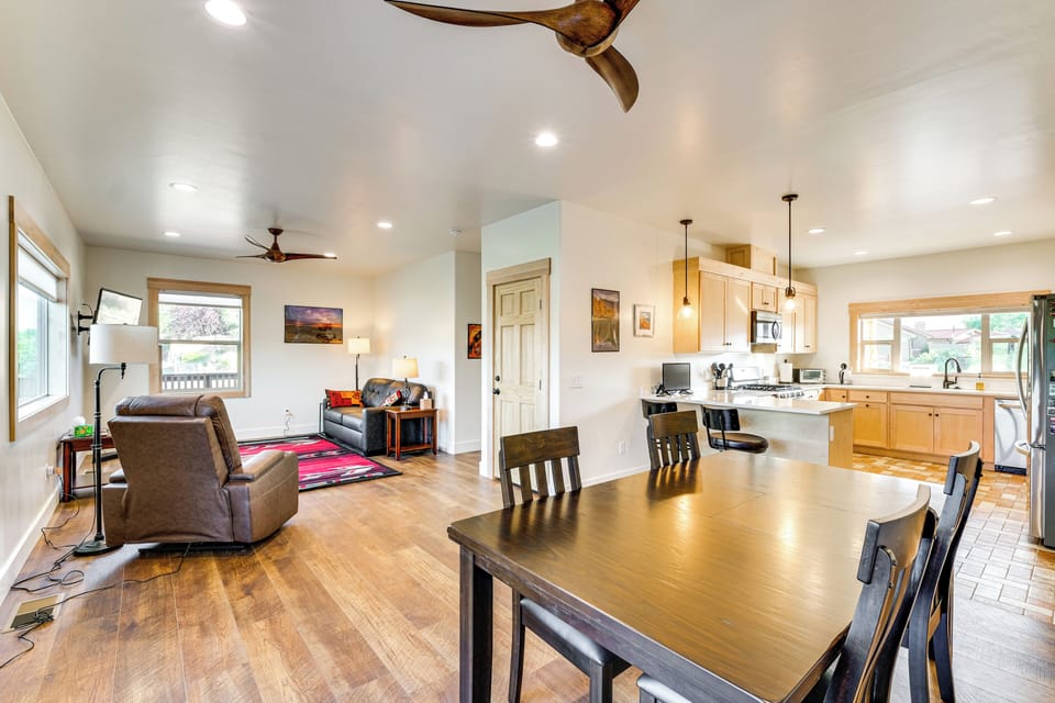 Interior | Open Floor Plan