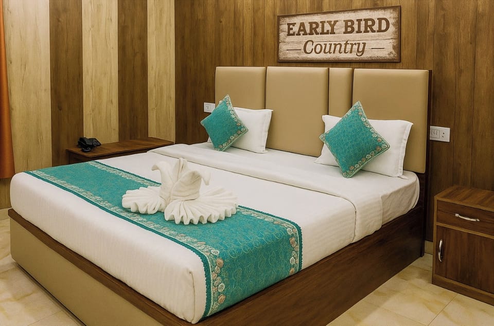 Executive Double Room, Air conditioning | Hypo-allergenic bedding, in-room safe, desk, soundproofing