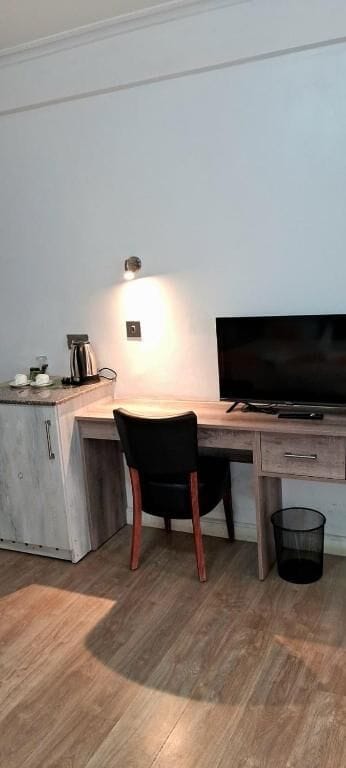 Single Room, City View | Individually decorated, individually furnished, free WiFi, bed sheets