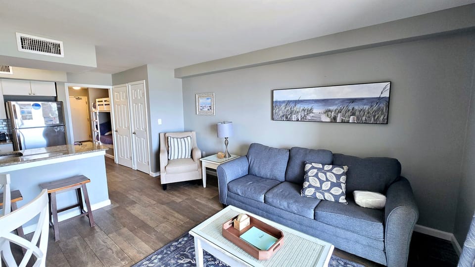 Spacious living room