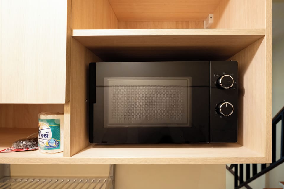 House, 2 Double Beds | Private kitchen | Fridge, microwave, stovetop, electric kettle