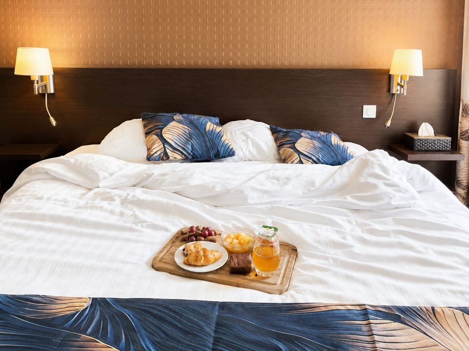 Double or Twin Room | Premium bedding, in-room safe, desk, laptop workspace