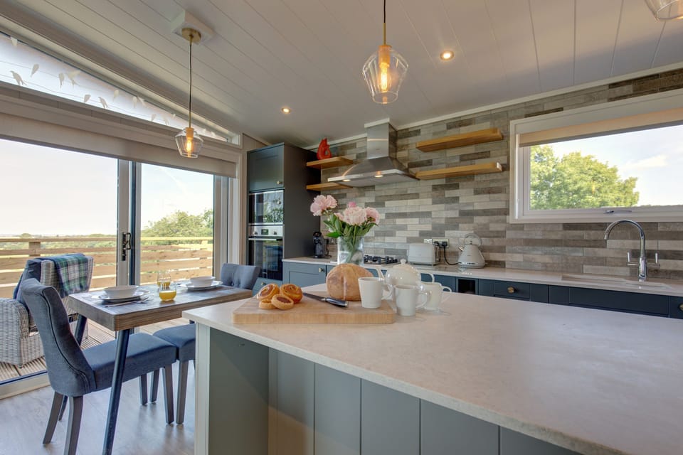 Ground floor: Dining for two with a view