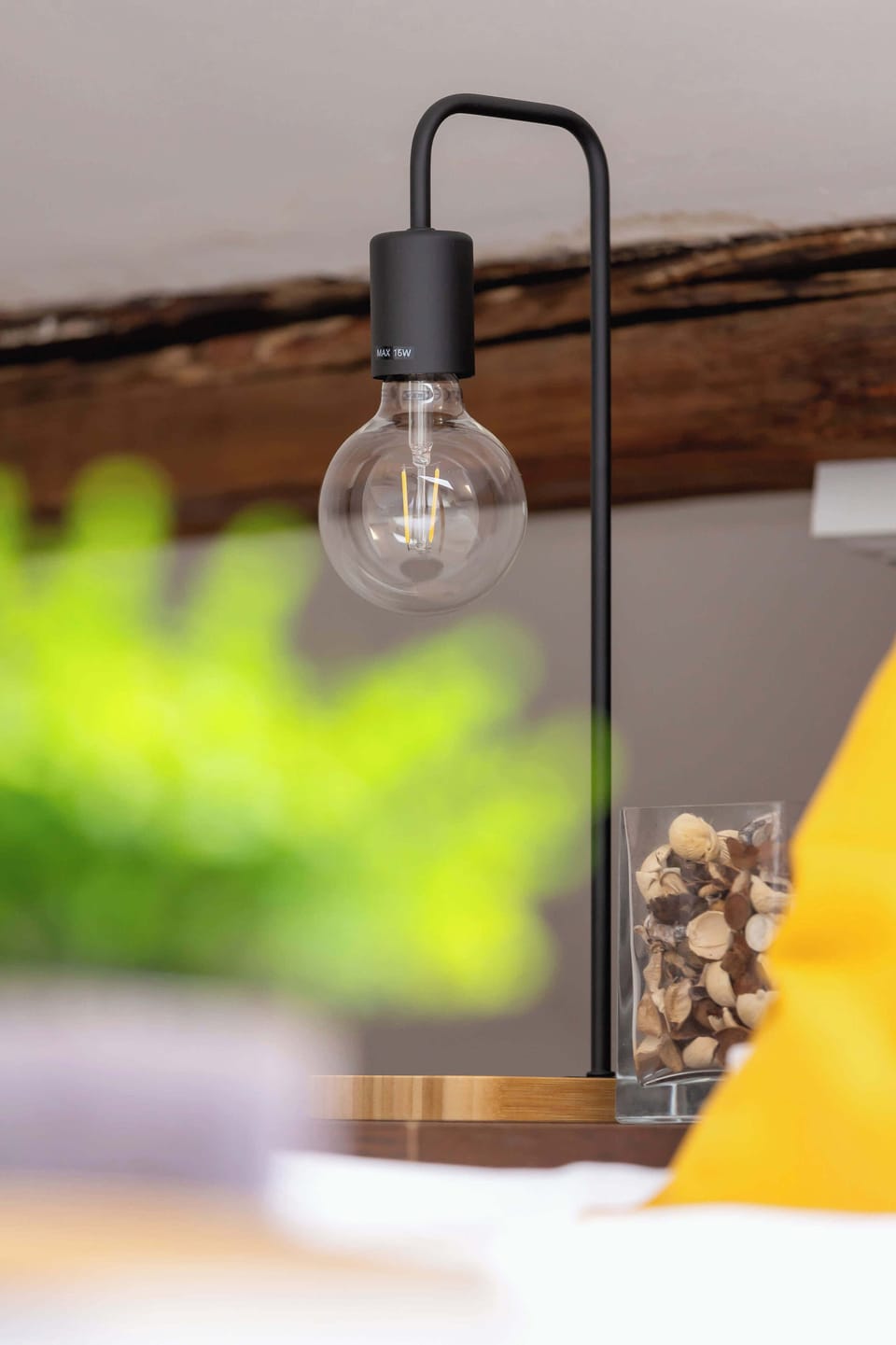 Carefully selected decorative details, which take care of a pleasant atmosphere in the two-level apartment.