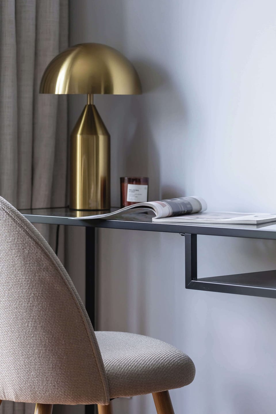 Decorative details / desk with lamp and chair. 