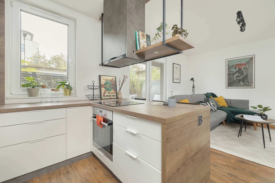 Fully equipped kitchenette and the lounge area.