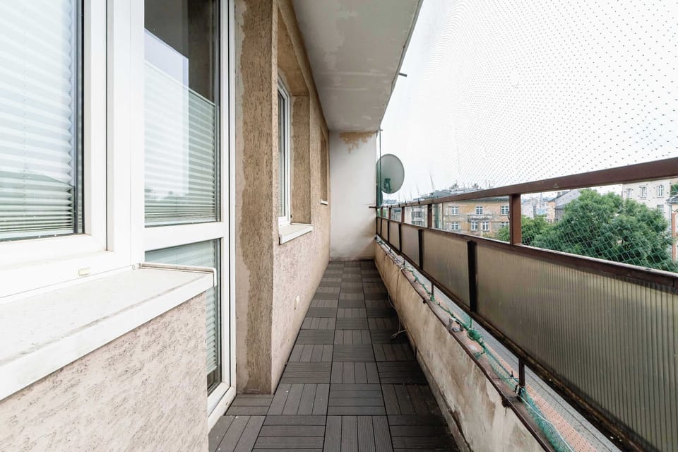 Balcony.