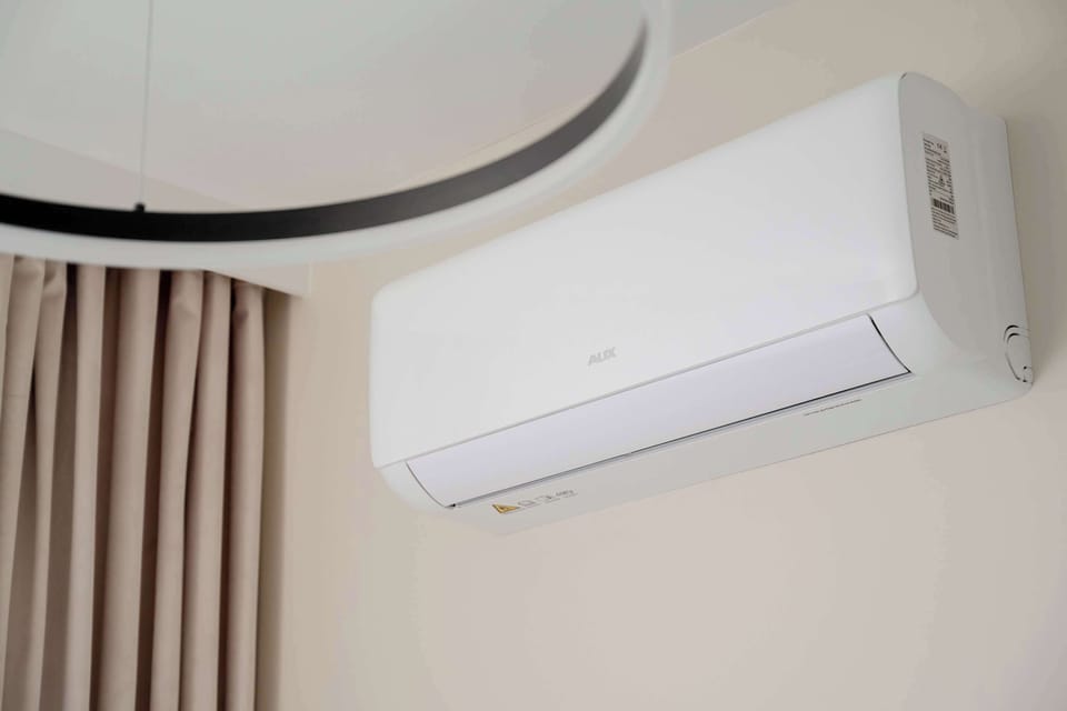 Air conditioning that provides a comfortable room temperature.