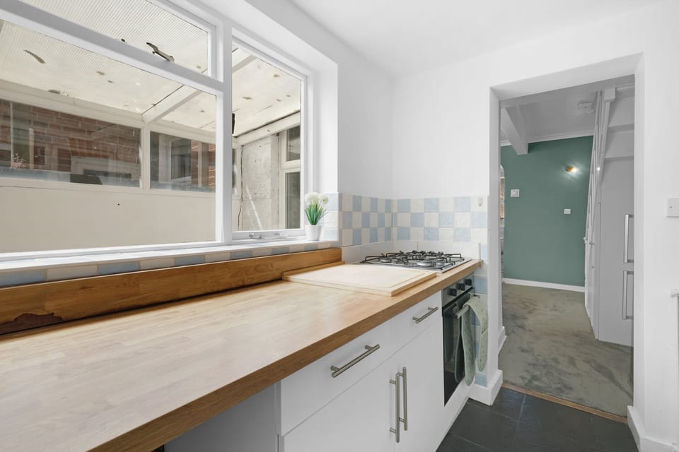 Family House, Patio | Private kitchen | Electric kettle