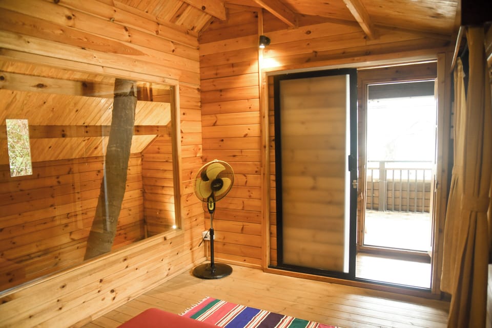 Romantic Cabin, 1 Queen Bed, Non Smoking, Partial Sea View | Memory foam beds, desk, laptop workspace, free WiFi