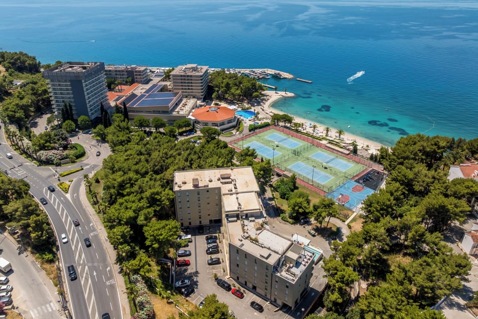 Sauna, hot tub, steam room, manicures and pedicures, massages