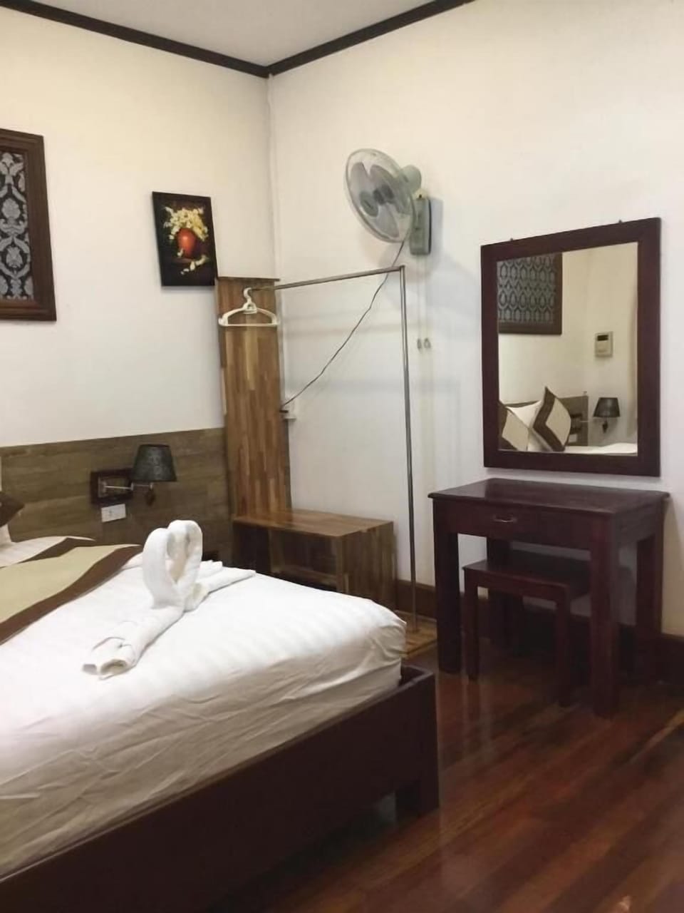 Standard Double Room | Desk, free WiFi, bed sheets