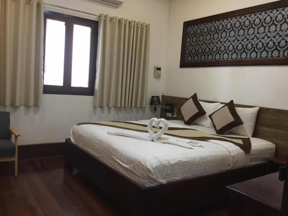 Standard Double Room | Desk, free WiFi, bed sheets