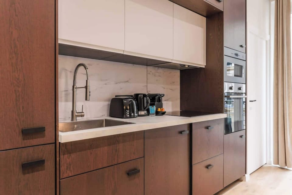 Apartment | Private kitchen | Fridge, microwave, oven, stovetop