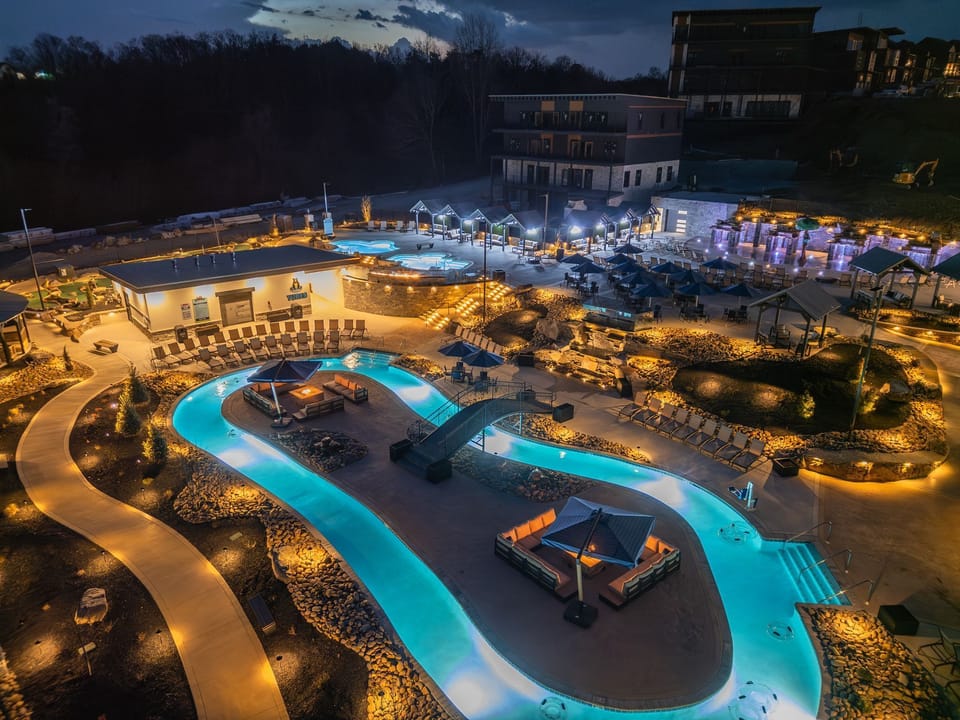 FREE access to the waterpark exclusive to the cabin's resort!