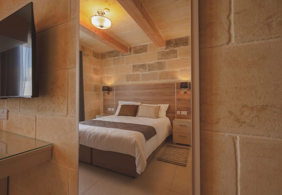 Classic Double or Twin Room, Pool View | Free WiFi