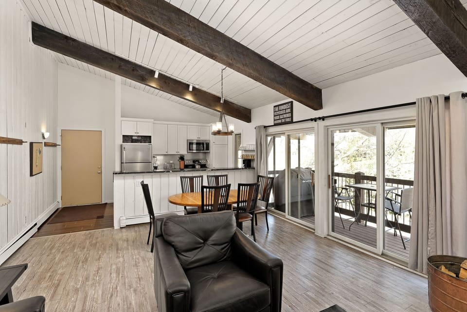 Condo, 3 Bedrooms | Interior
