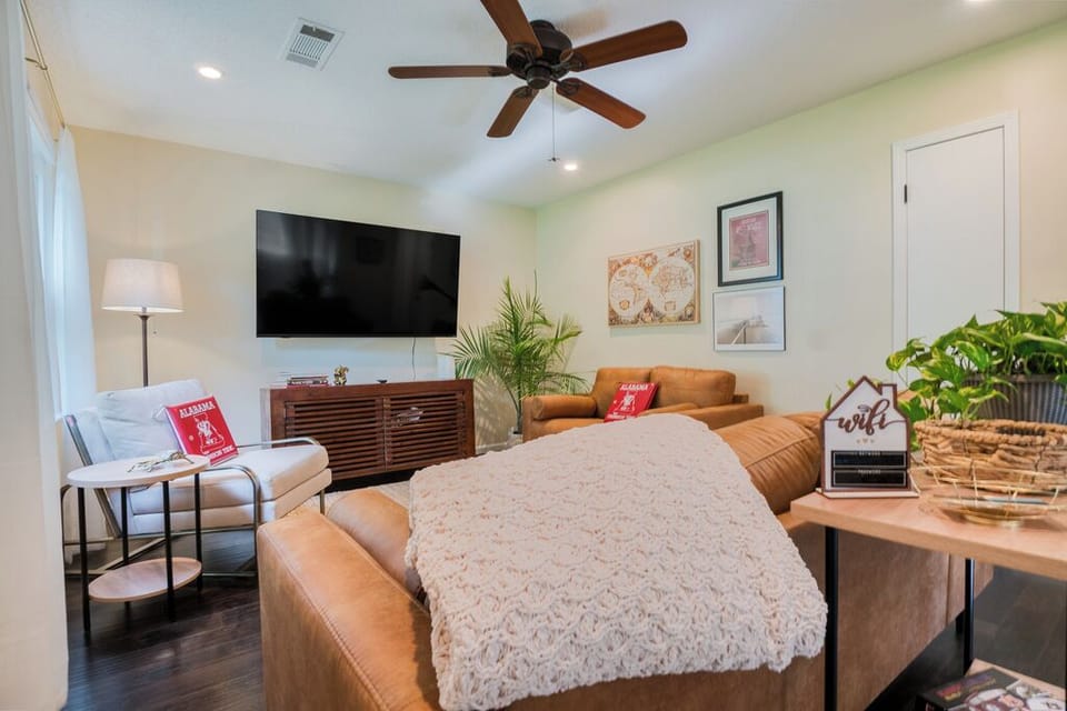 Kick back in our cozy living room featuring a smart TV & ultra-plush couches!