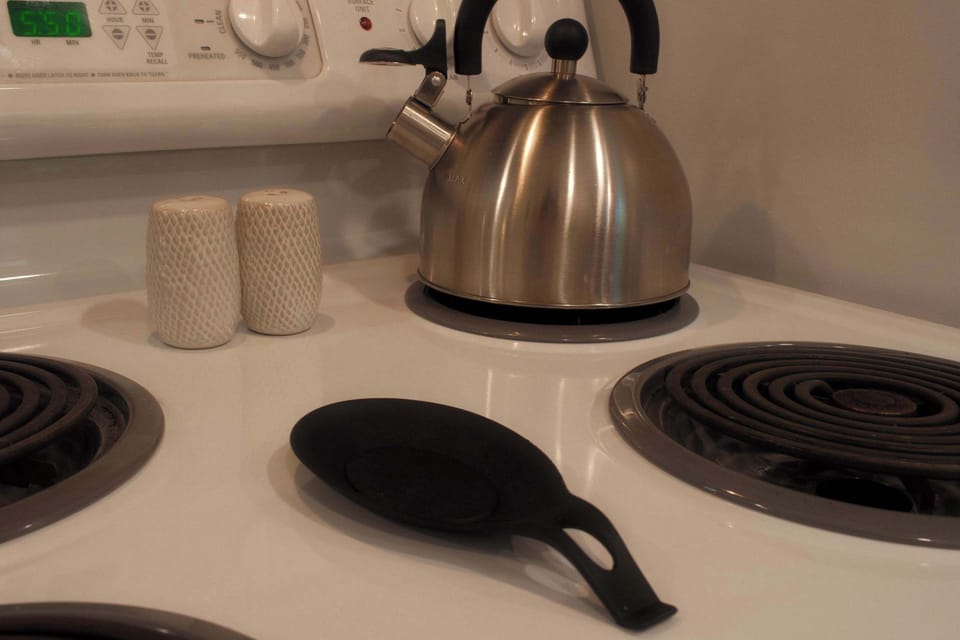 Full kitchen