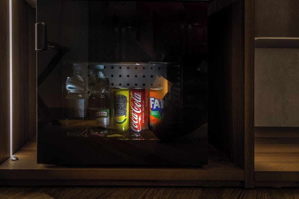 Minibar, in-room safe, desk, laptop workspace