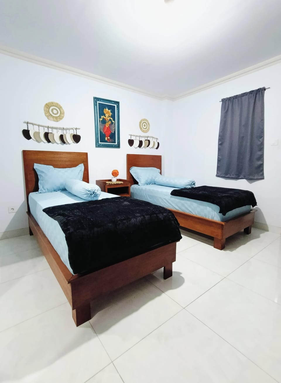 Superior Twin Room | Desk, laptop workspace, soundproofing, iron/ironing board