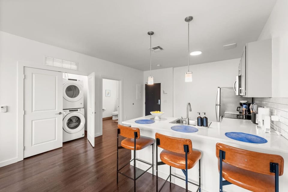 Kitchen island with bar seating