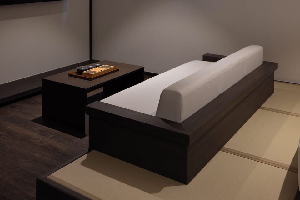 Stone Hot spring Deluxe | Premium bedding, blackout drapes, soundproofing, free WiFi