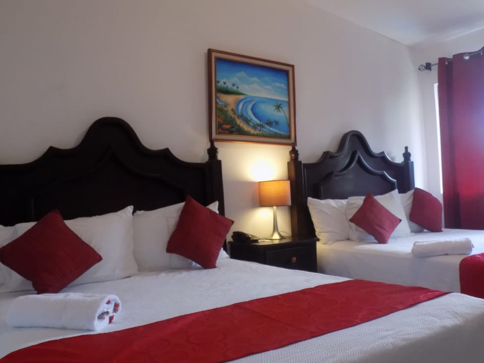 Standard Double Room | Desk, WiFi (free)