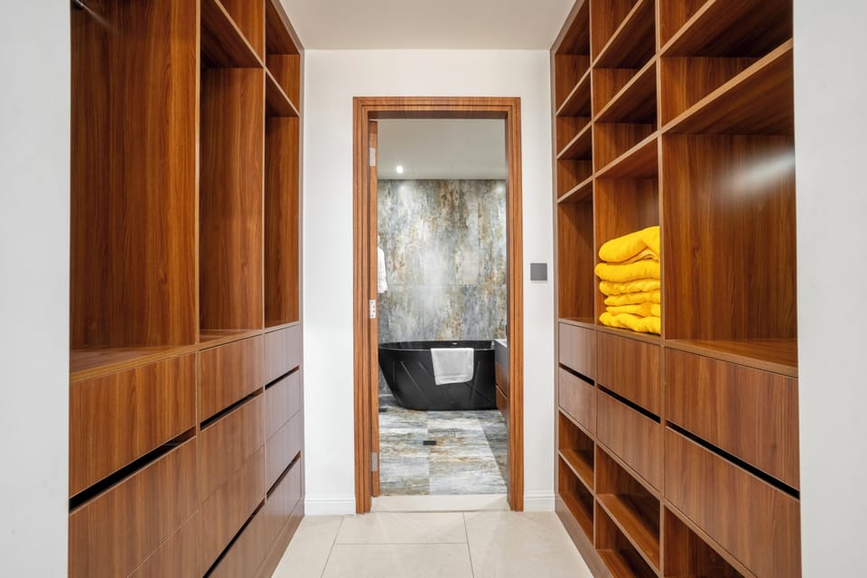 Luxury Apartment, 2 Bedrooms, Non Smoking, Sea View | Egyptian cotton sheets, premium bedding, memory foam beds, in-room safe