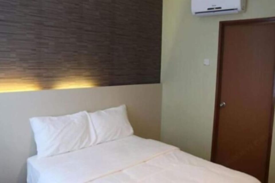 Deluxe Double Room | Free WiFi, bed sheets