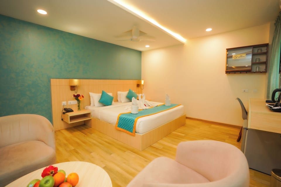Premium Double Room, 1 King Bed | In-room safe, iron/ironing board, free WiFi