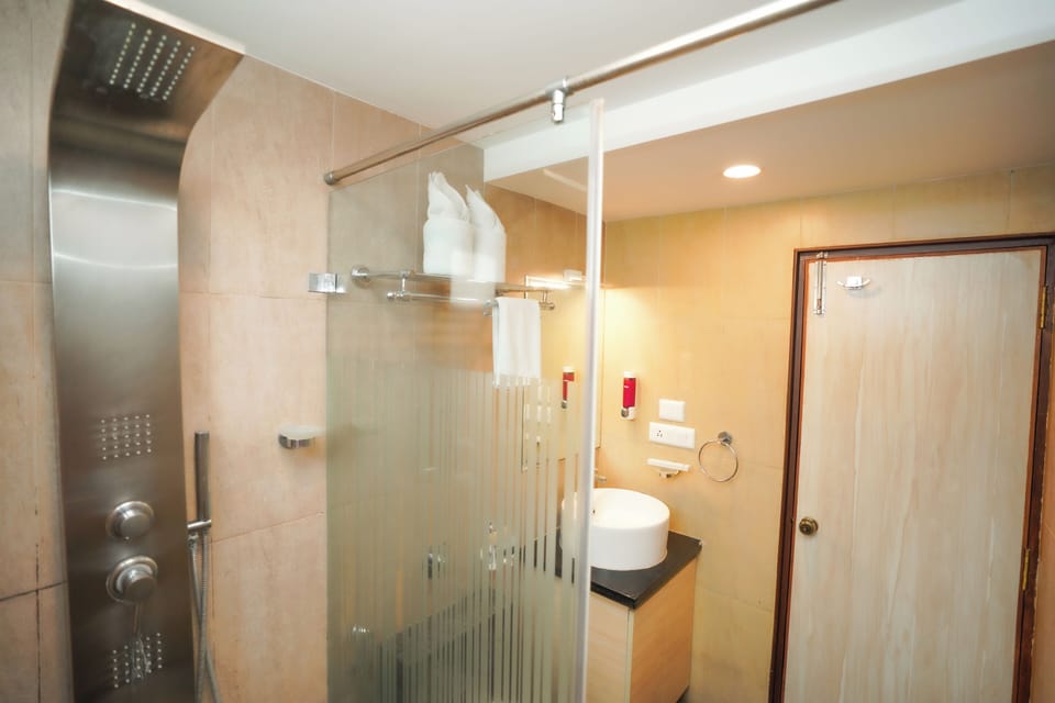 Business Single Room | Bathroom | Slippers