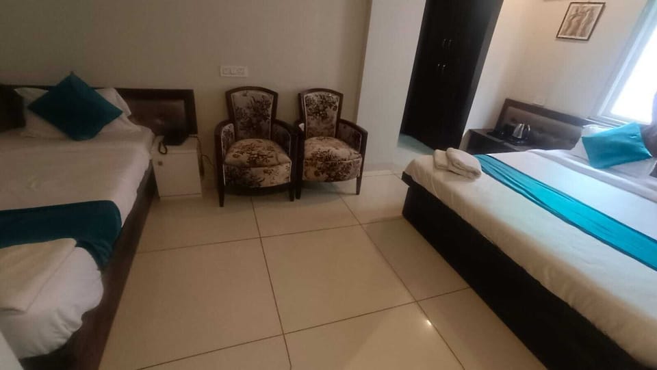 Soundproofing, WiFi (free), bed sheets