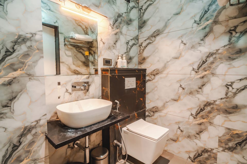 Premium Room, Balcony | Bathroom | Shower, free toiletries, slippers, towels