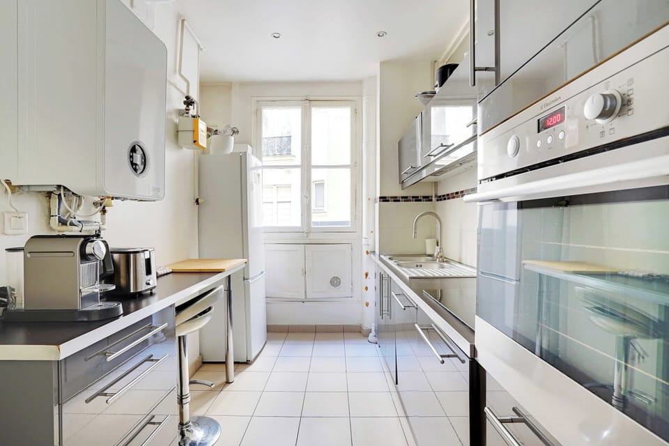 Apartment | Private kitchen | Fridge, oven, stovetop, dishwasher