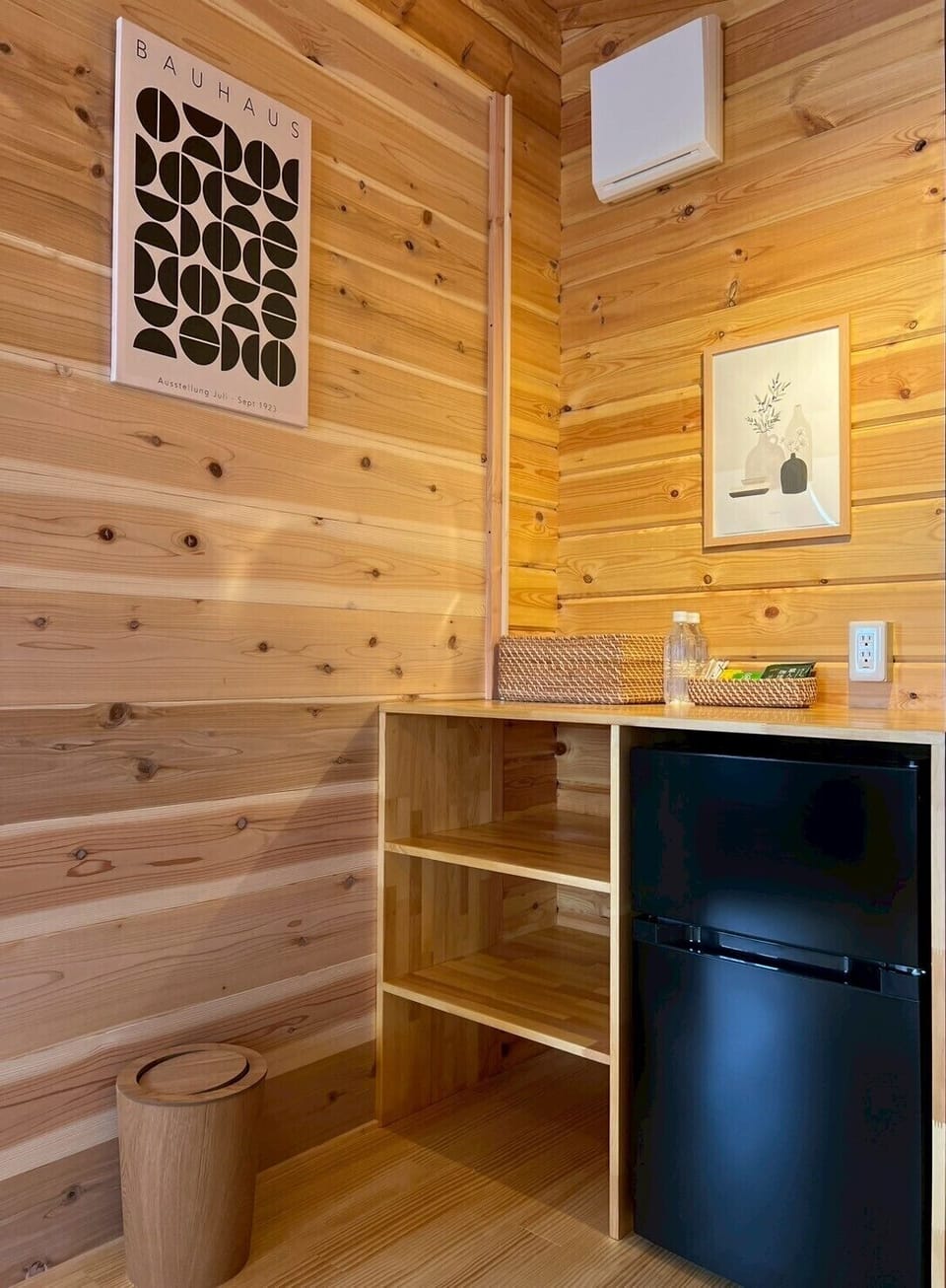 Olive Cottage, Non Smoking, Private Bathroom | Mini-refrigerator