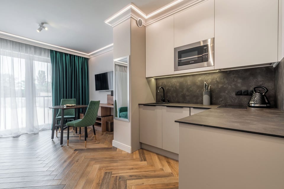 Classic Studio, Balcony | Private kitchenette | Fridge, electric kettle