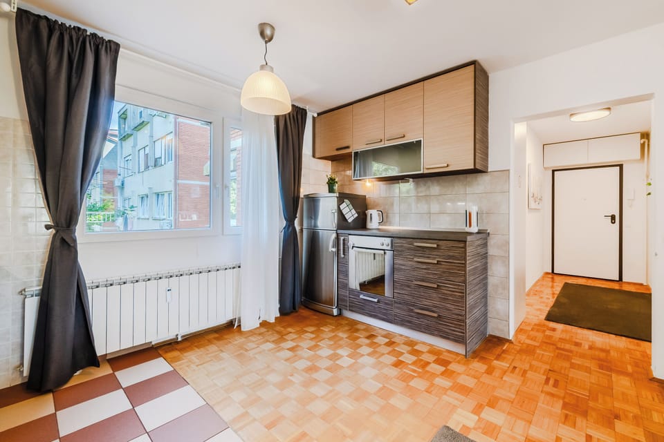 Family Apartment, 1 Bedroom, Balcony (The Green Corner Apartment With) | Private kitchen