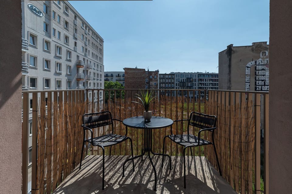 Studio, Balcony | City view