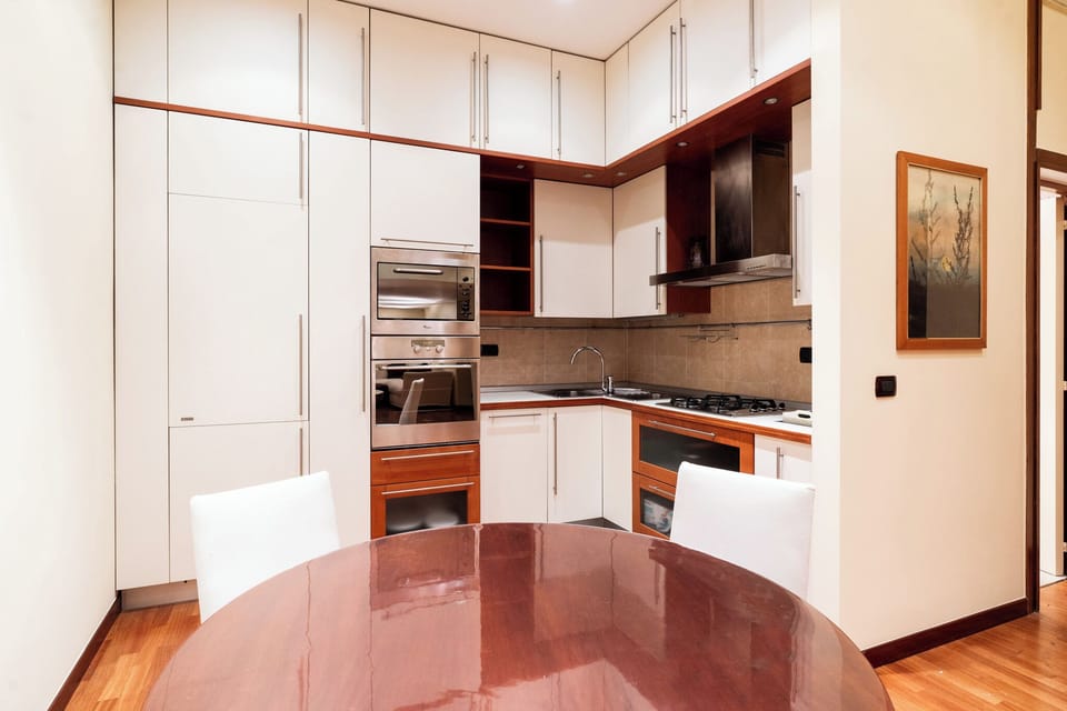 Apartment | Private kitchen | Fridge, microwave, oven, stovetop