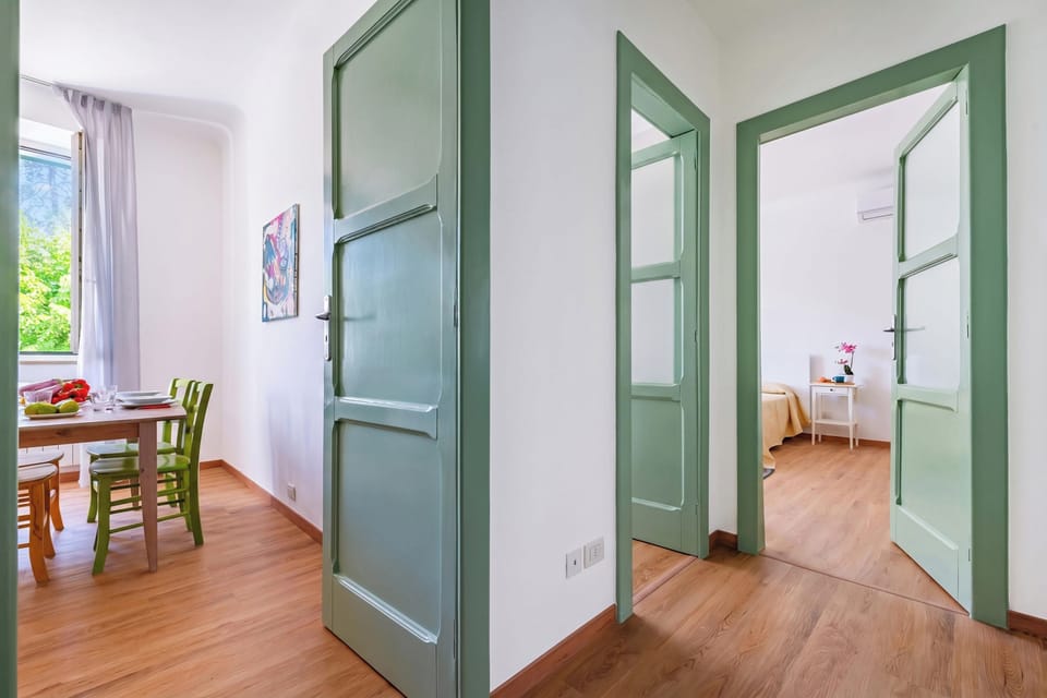 Family Apartment, 2 Bedrooms, Air conditioning (L' Alì Apartment near Noci old town) | Dining