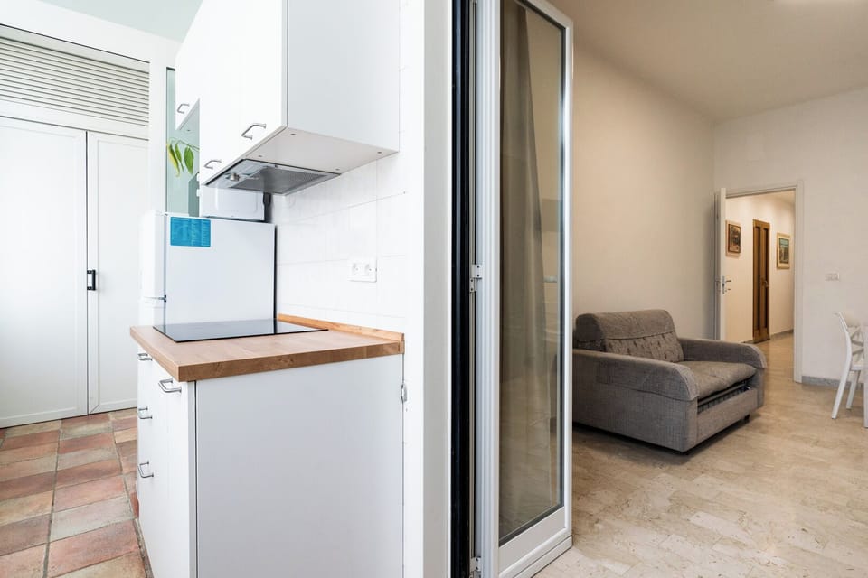 Apartment, 1 Bedroom | Private kitchen | Fridge, microwave, oven, stovetop