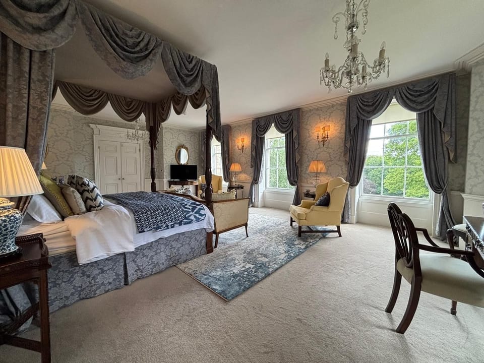 Luxury Suite, Ensuite, Lake View (Two Full Bath) | In-room safe, iron/ironing board, free WiFi