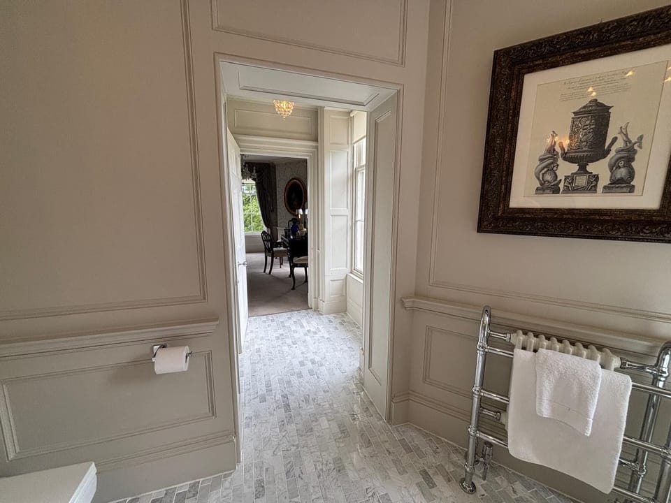 Luxury Suite, Ensuite, Lake View (Two Full Bath) | Bathroom | Slippers