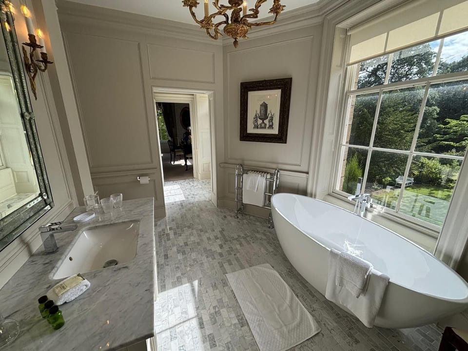 Luxury Suite, Ensuite, Lake View (Two Full Bath) | Bathroom | Slippers