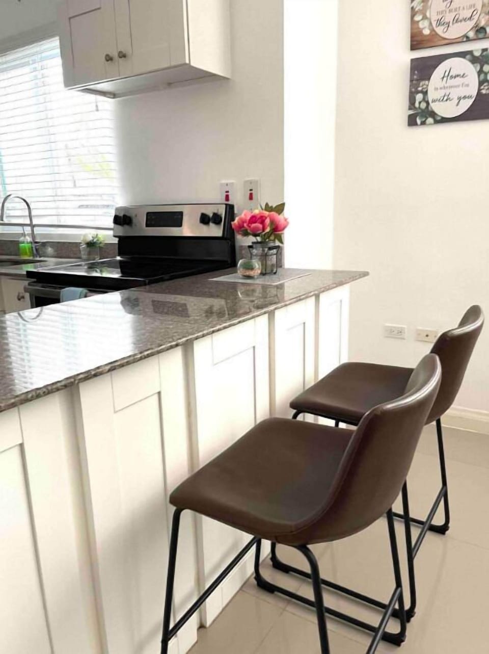 Studio | In-room dining