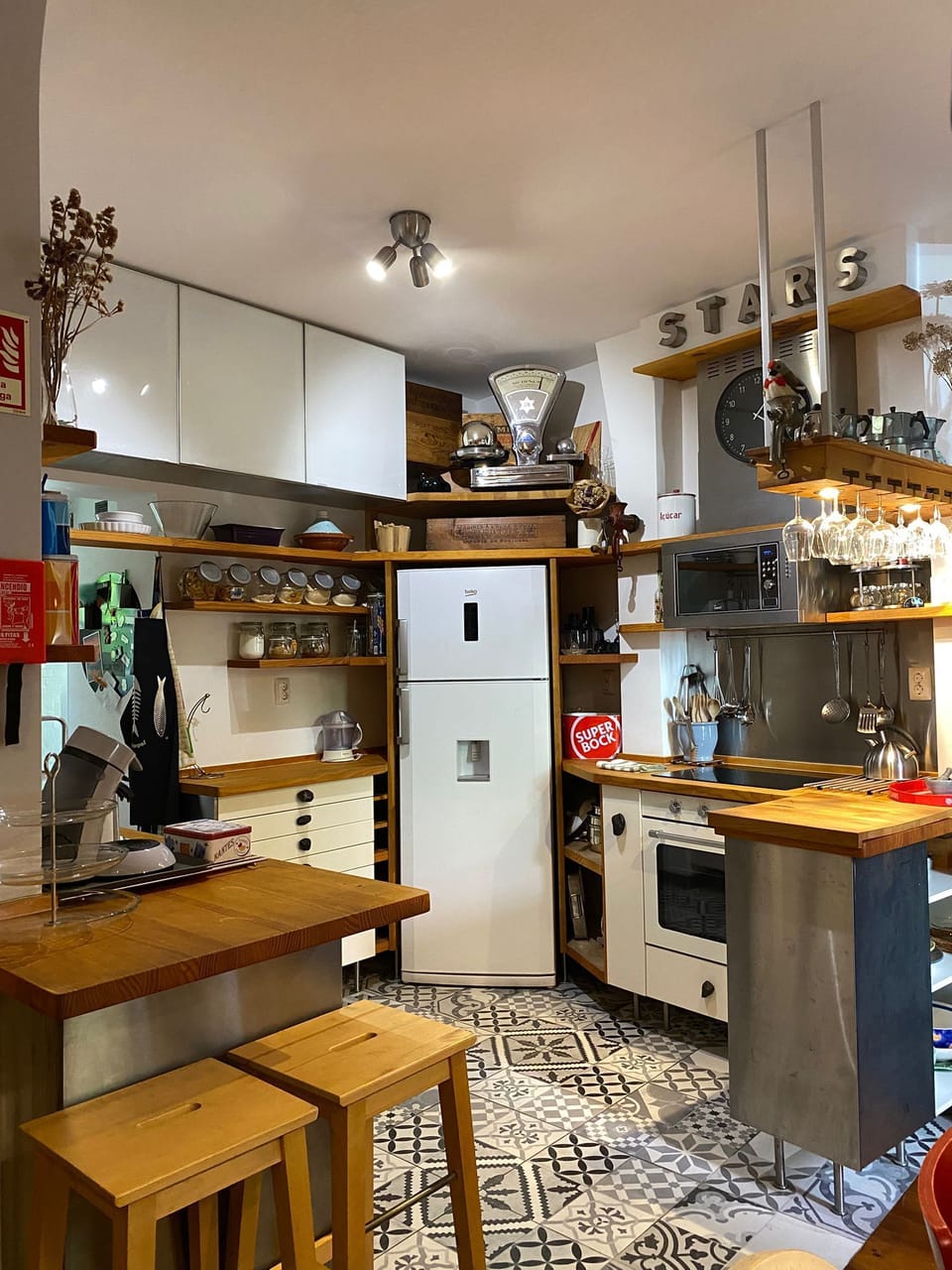 Fully equipped kitchen